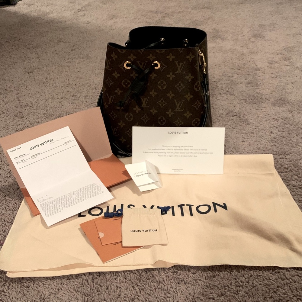 Authentic Louis Vuitton Noe’ bucket bag. SOLD